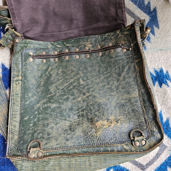 Distressed Army Green Leather Messenger Bag - Picture 5 of 9